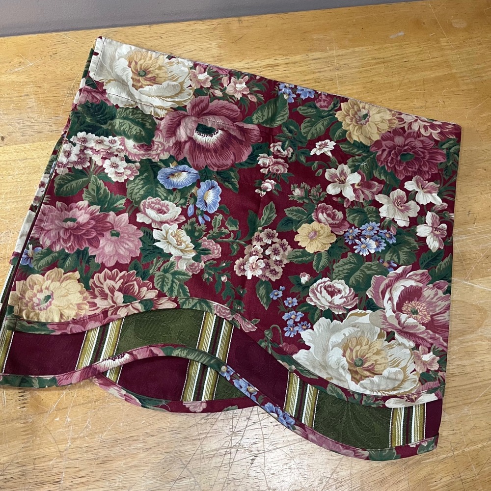 Vtg Waverly Scalloped Fairfield Floral Valance Burgundy Green Striped Trim 78x17